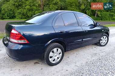 Седан Nissan Almera 2012 в 