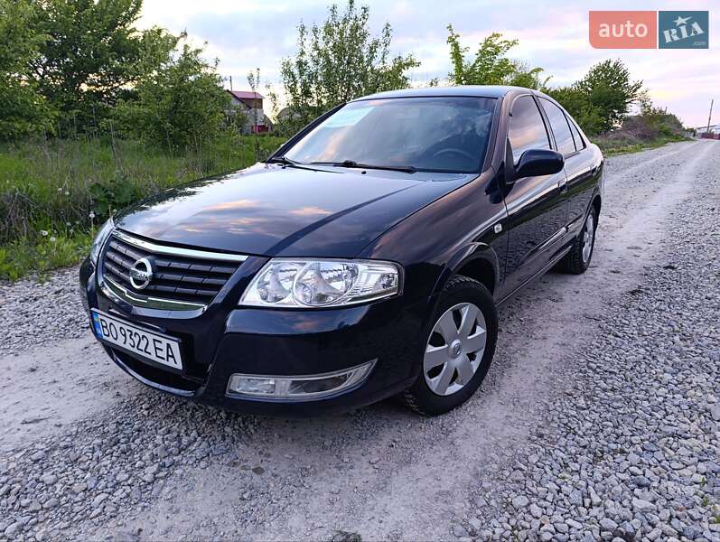 Седан Nissan Almera 2012 в 