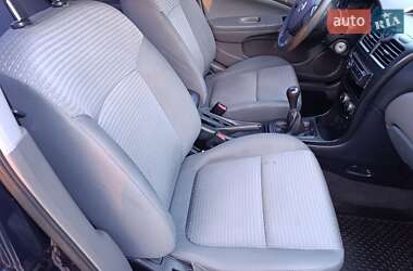 Седан Nissan Almera 2012 в 