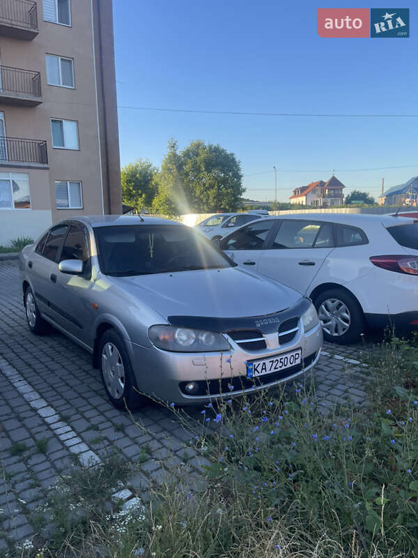 Седан Nissan Almera 2005 в Мукачевому