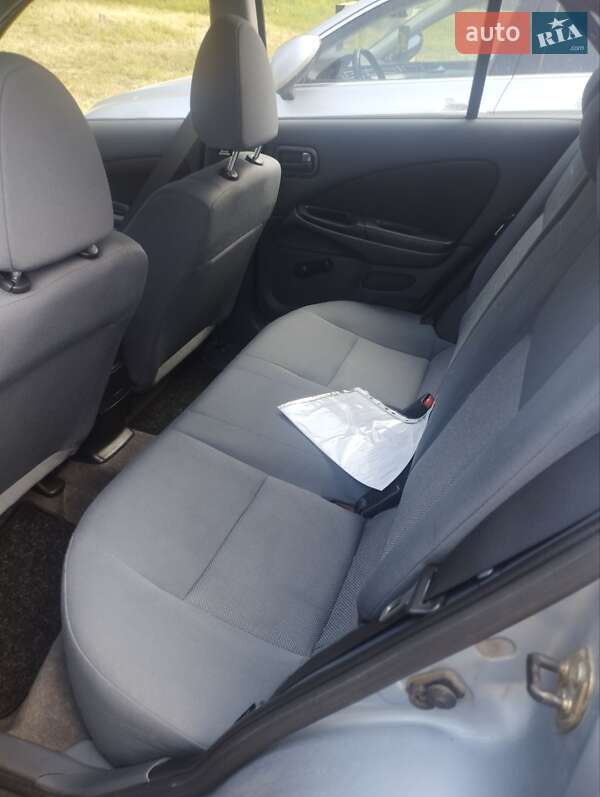 Хетчбек Nissan Almera 2006 в Житомирі