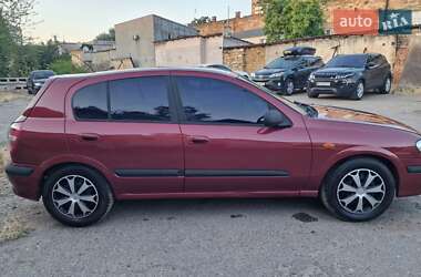 Хетчбек Nissan Almera 2001 в 