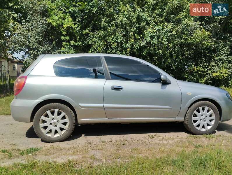 Хэтчбек Nissan Almera 2005 в Умани