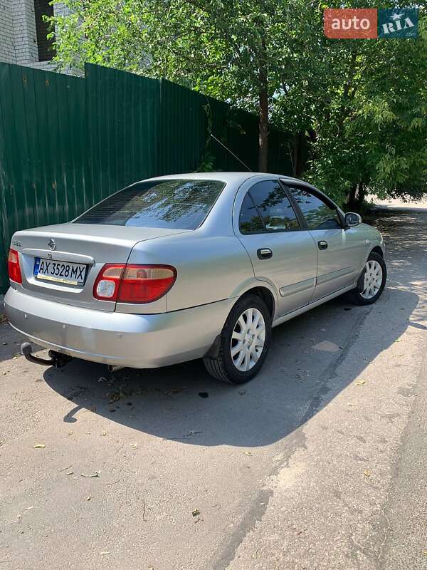 Седан Nissan Almera 2005 в Харькове