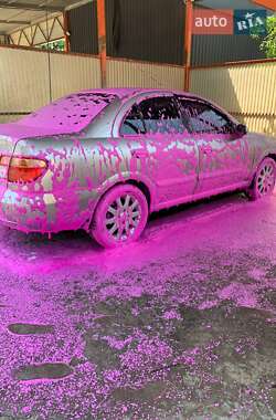 Седан Nissan Almera 2005 в Харькове