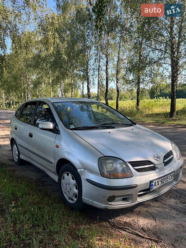 Nissan Almera 2001