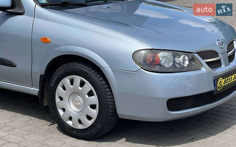 Седан Nissan Almera 2004 в Ивано-Франковске
