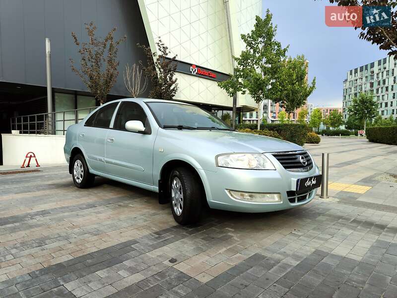 Седан Nissan Almera 2007 в Киеве