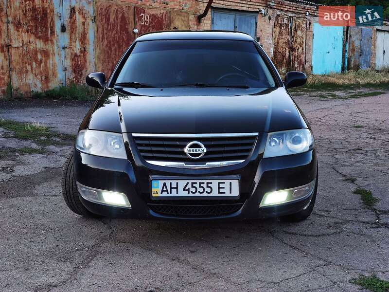Седан Nissan Almera 2012 в 