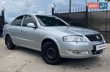 Седан Nissan Almera 2012 в Киеве