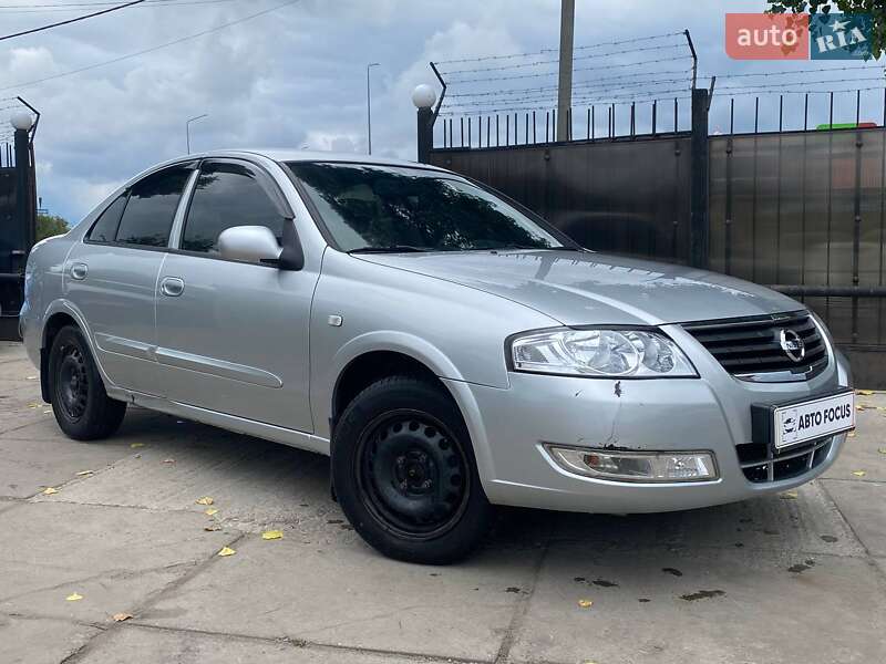 Nissan Almera 2012