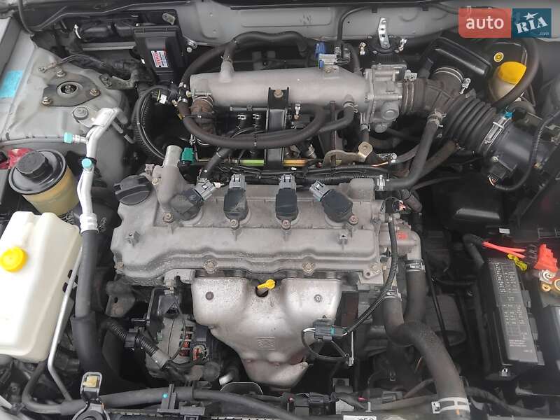 Седан Nissan Almera 2011 в Чернигове