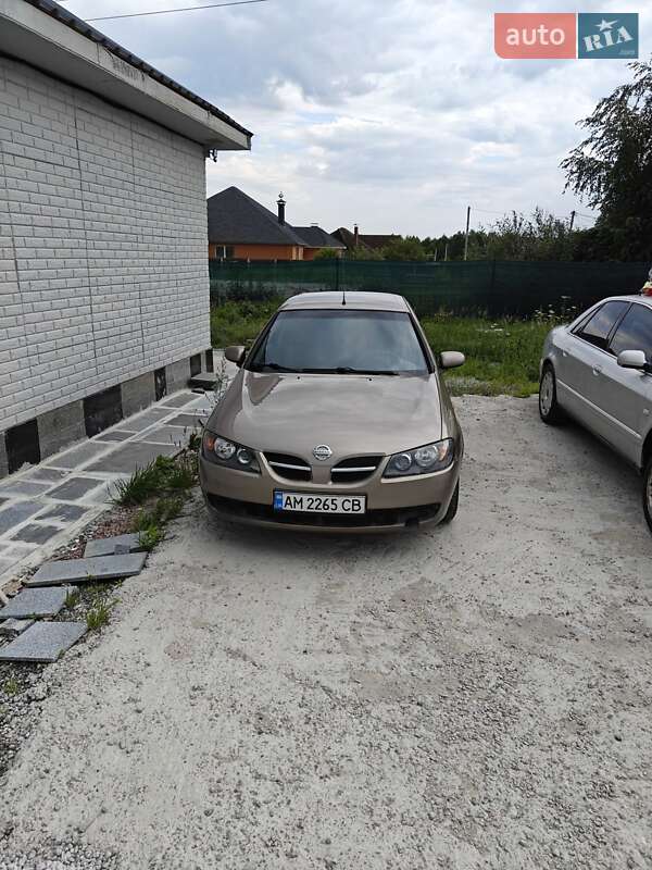 Nissan Almera 2005