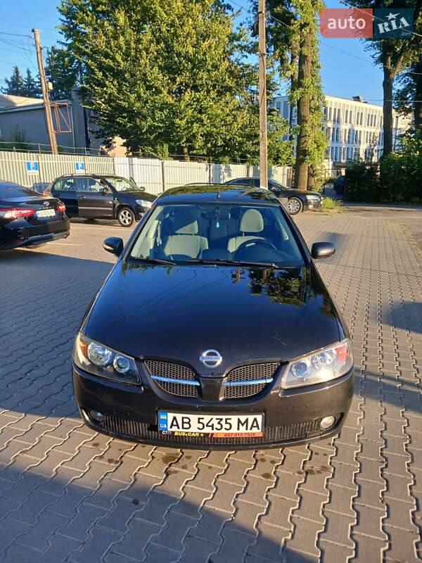 Nissan Almera 2003
