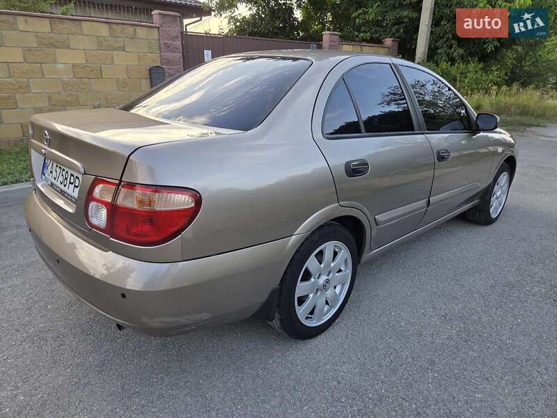 Седан Nissan Almera 2005 в Каменском