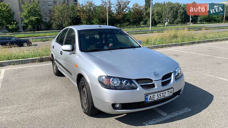 Седан Nissan Almera 2004 в Києві