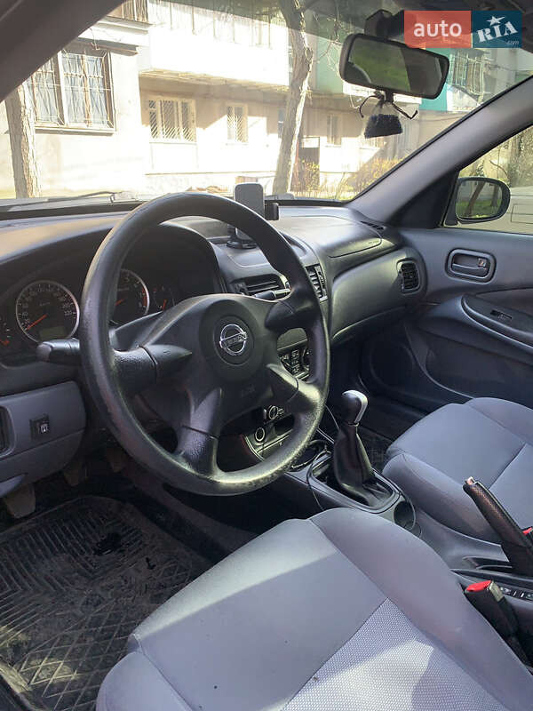 Седан Nissan Almera 2005 в Харкові
