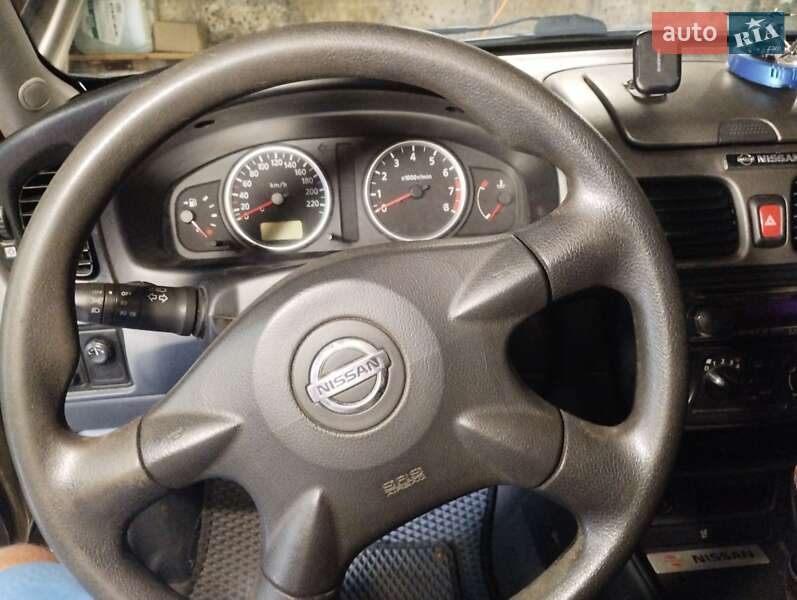 Седан Nissan Almera 2005 в Фастові