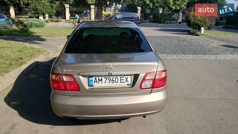 Седан Nissan Almera 2005 в Фастові