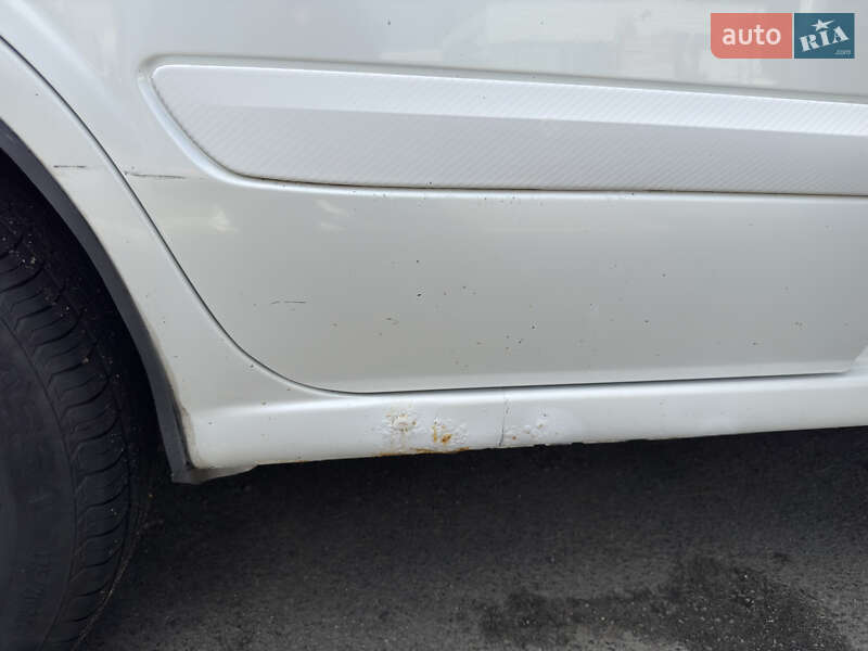 Седан Nissan Almera 2012 в Києві