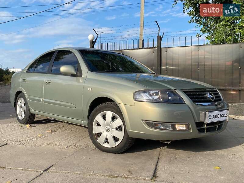 Nissan Almera 2010