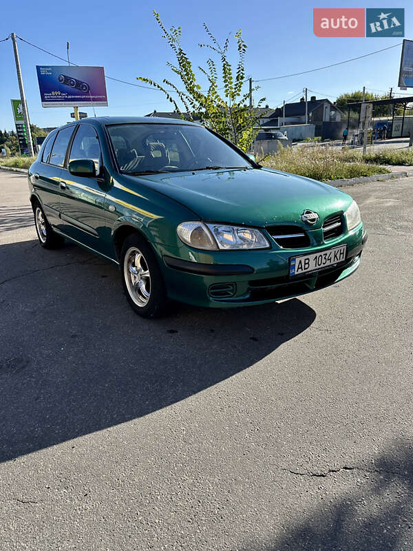 Nissan Almera 2001