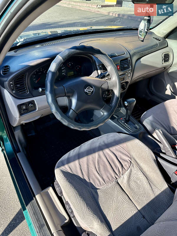 Хетчбек Nissan Almera 2001 в Білій Церкві