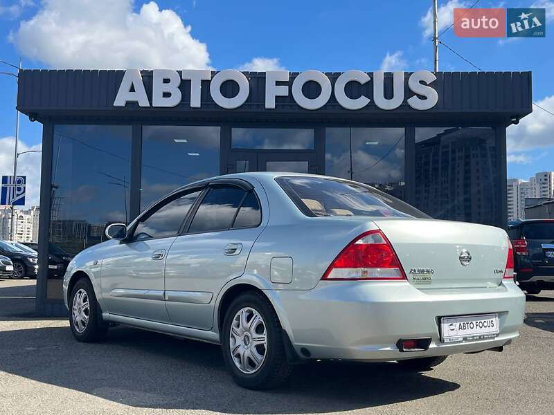 Седан Nissan Almera 2006 в Киеве