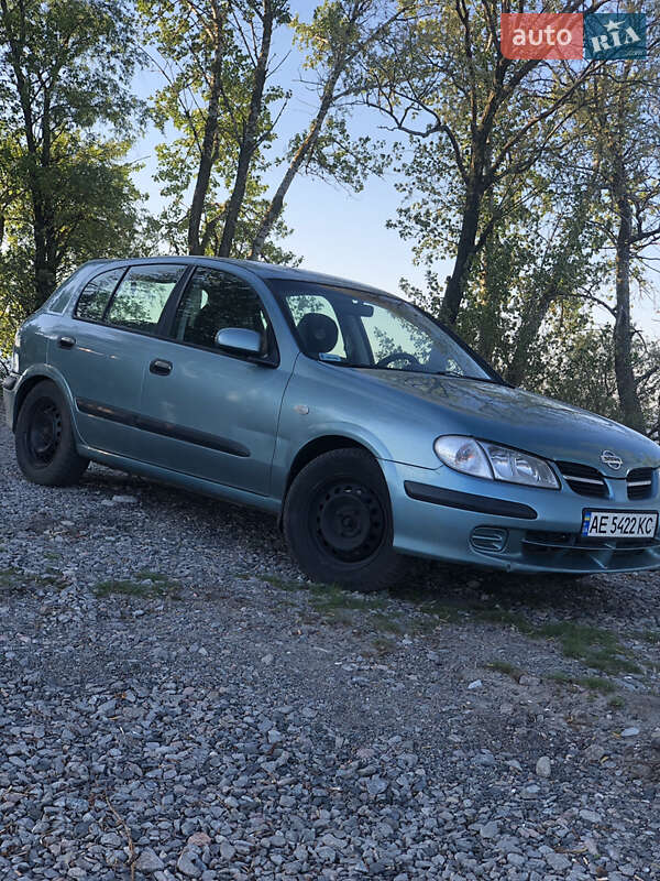 Хетчбек Nissan Almera 2000 в Василькові