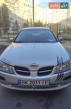 Хетчбек Nissan Almera 2000 в Вараші