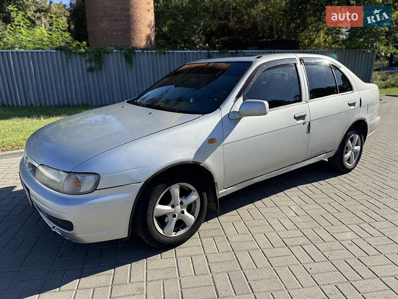 Nissan Almera 1997