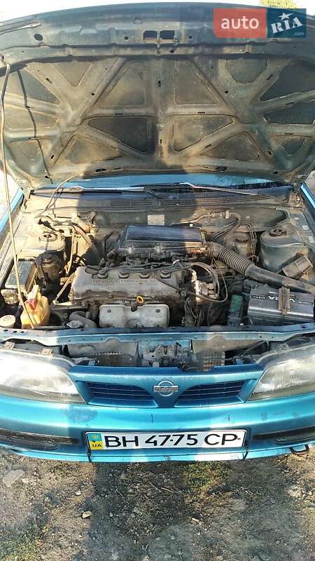 Хэтчбек Nissan Almera 1996 в Болграде