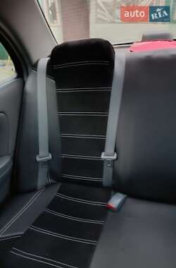 Седан Nissan Almera 2006 в Новом Буге