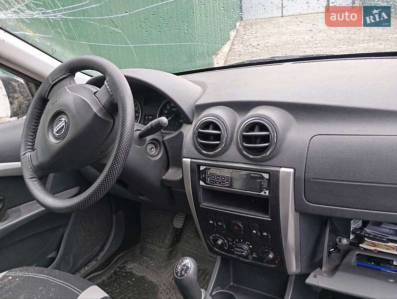 Седан Nissan Almera 2016 в Калинівці