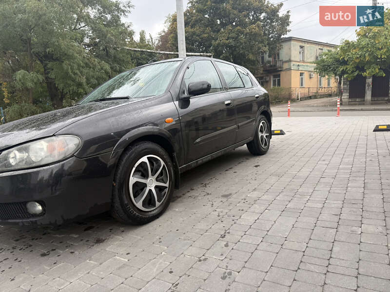 Nissan Almera 2005