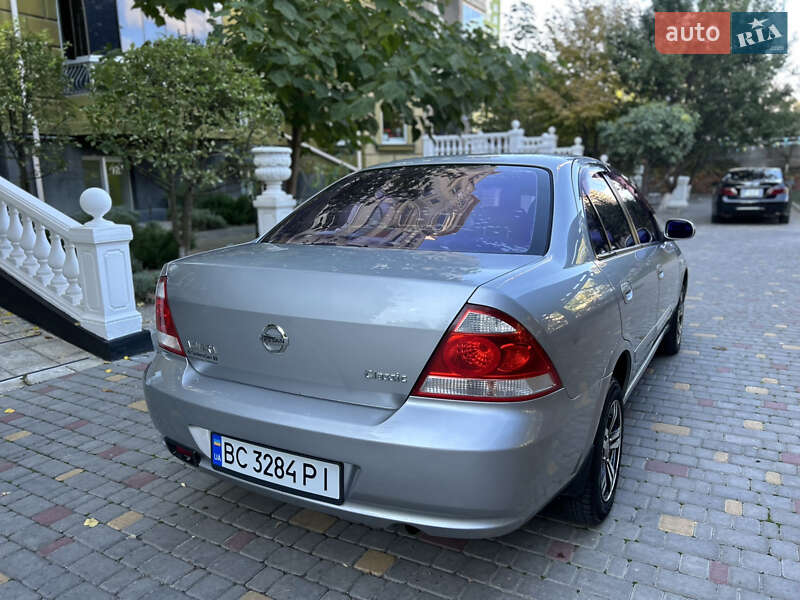 Седан Nissan Almera 2008 в Одессе
