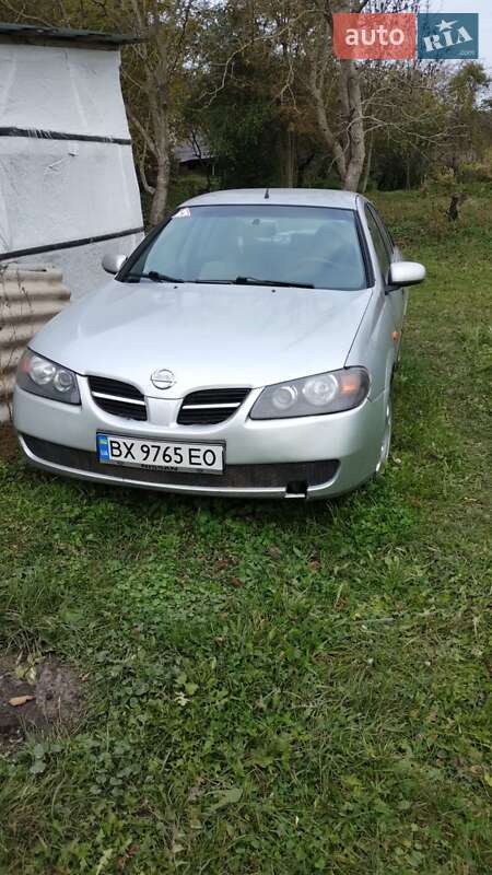 Седан Nissan Almera 2002 в Хмельницькому