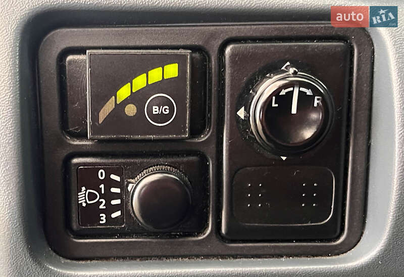 Седан Nissan Almera 2006 в Львове фото 19 Седан Nissan Almera 2006 в Львове