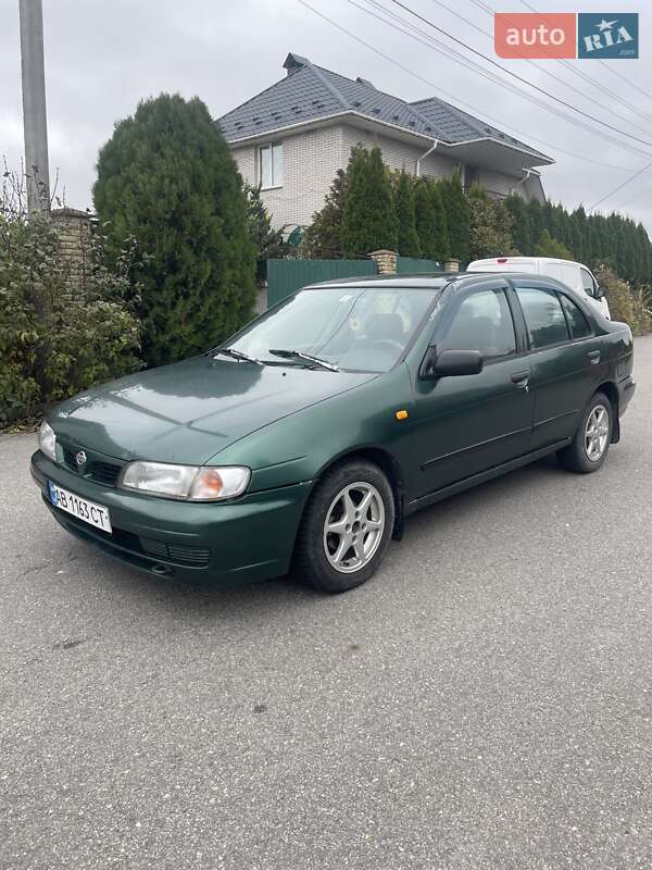 Nissan Almera 1995