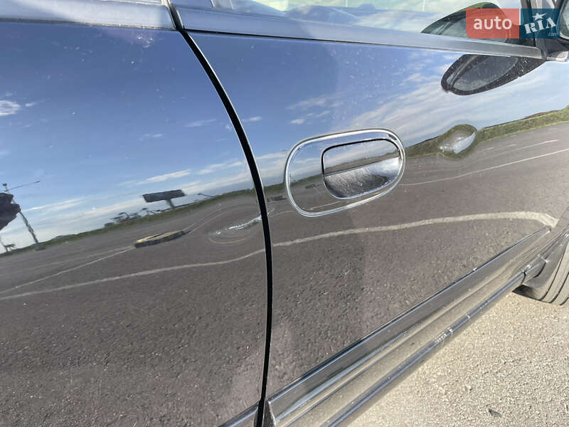 Седан Nissan Almera 2012 в Львові