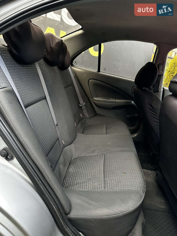 Седан Nissan Almera 2008 в Львове фото 12 Седан Nissan Almera 2008 в Львове