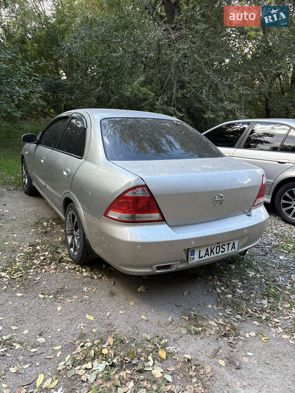 Седан Nissan Almera 2008 в Запоріжжі