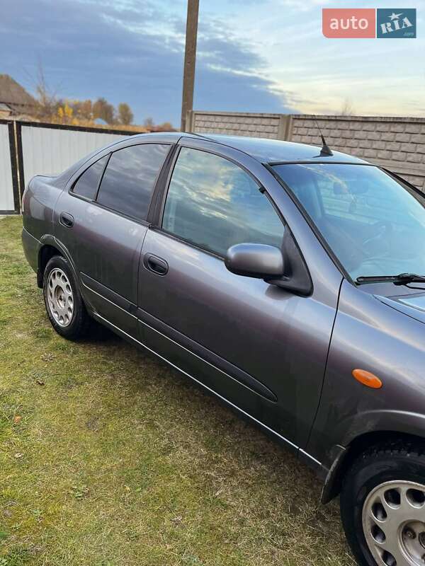 Седан Nissan Almera 2004 в Березному