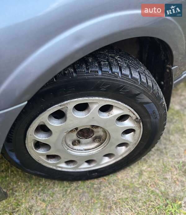 Седан Nissan Almera 2004 в Березному