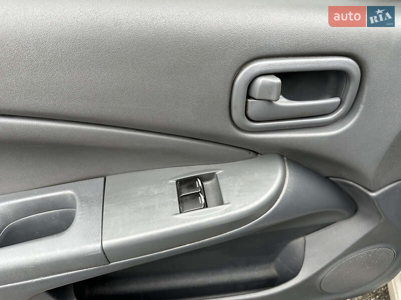 Седан Nissan Almera 2007 в Киеве фото 19 Седан Nissan Almera 2007 в Киеве