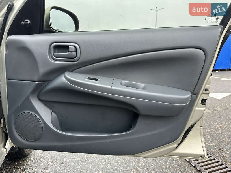 Седан Nissan Almera 2007 в Киеве фото 25 Седан Nissan Almera 2007 в Киеве