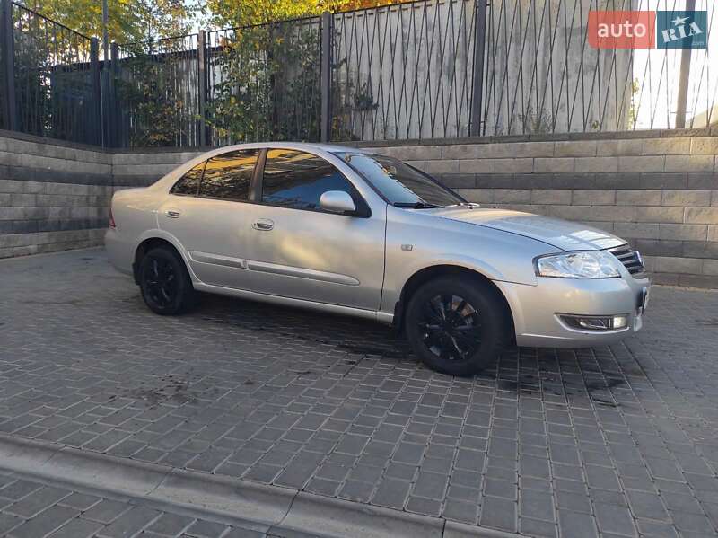 Nissan Almera 2011 Nissan Almera 2011