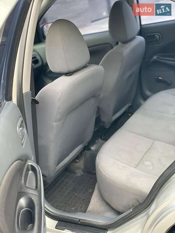 Седан Nissan Almera 2005 в Барвенкове фото 10 Седан Nissan Almera 2005 в Барвенкове