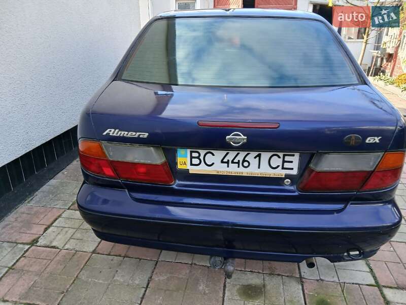 Седан Nissan Almera 1998 в Буске