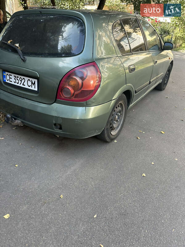 Хетчбек Nissan Almera 2004 в Чернівцях